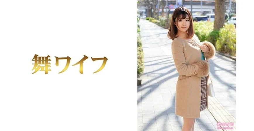 身材苗条性感的网红女神卡卡密码房和粉丝啪啪口交洗澡时砍她逼毛真性感